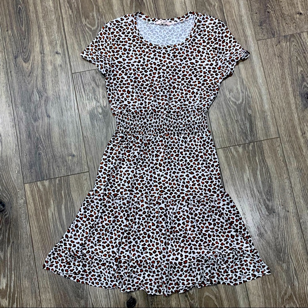 🌸 3/$30 Mi Ami leopard/cheetah print flowy soft dress